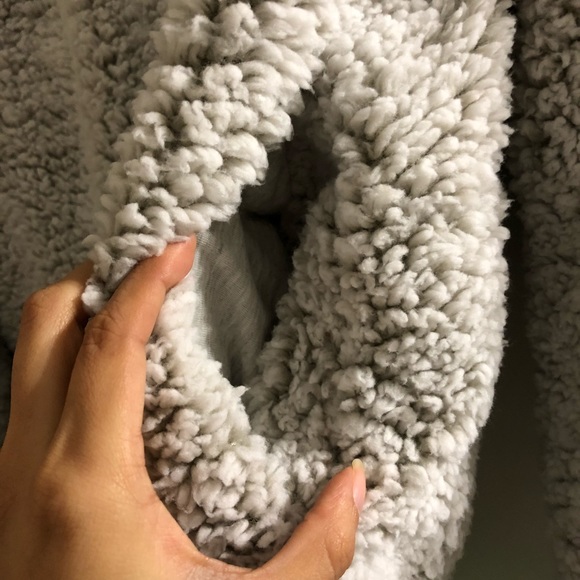 Thread & Supply Sherpa pullover - Picture 5 of 8